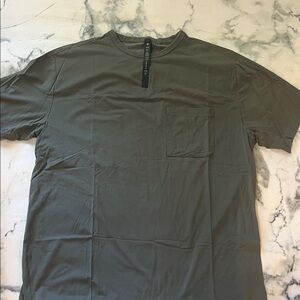Men’s Lululemon Army Green Pocket Tshirt